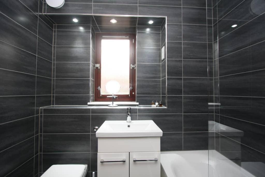Bijou Merchant City Apartment With Parking Glasgow Extérieur photo